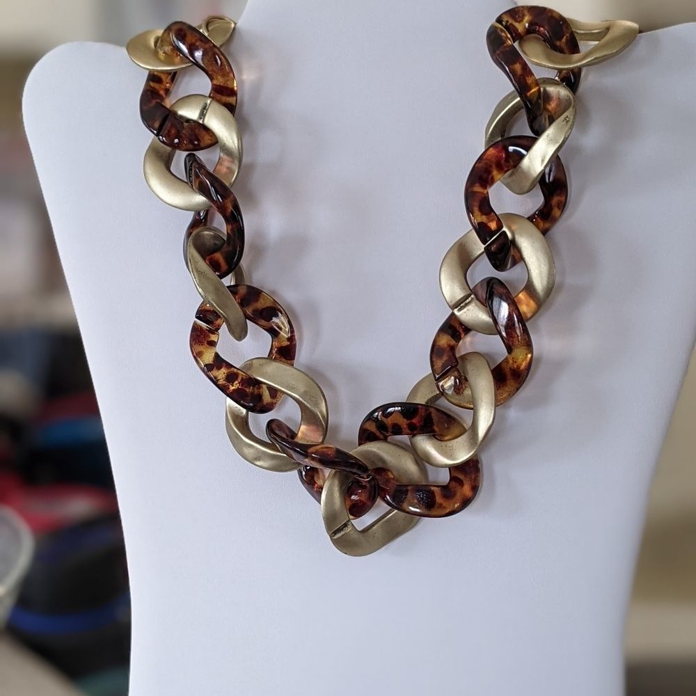Chunky Chain Choker Toggle Statement Necklace